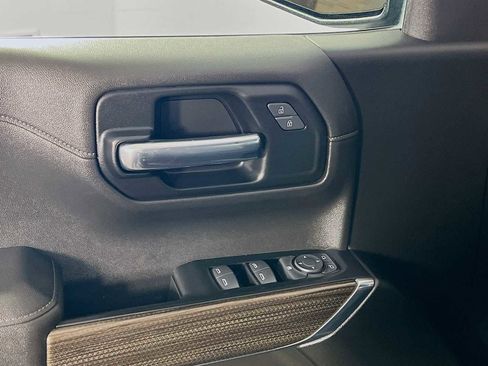 Used 2022 Chevrolet Silverado 1500 RST image 17