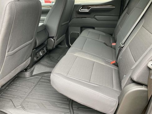 New 2026 GMC Sierra 1500 SLE w/ Preferred Package image 12