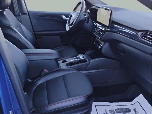 Certified 2023 Ford Escape ST-Line w/ Tech Pack #1 image 17