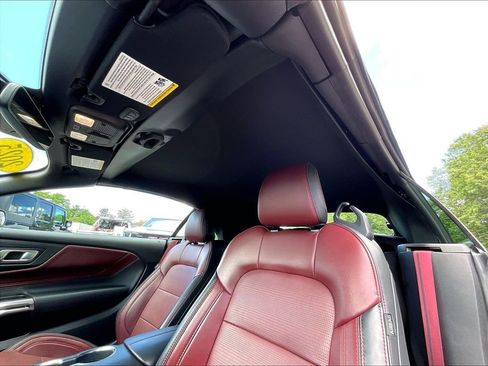 Used 2025 Ford Mustang GT Premium w/ GT Performance Package RWD image 7