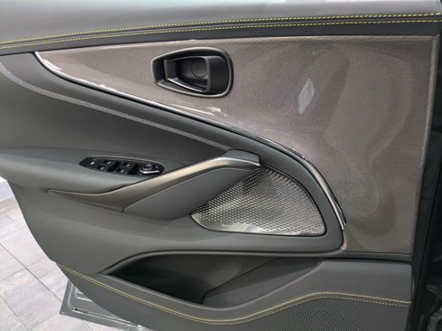 Used 2025 Aston Martin DBX 707 image 16