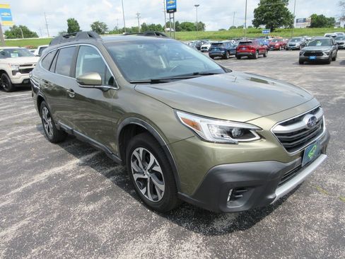 Used 2020 Subaru Outback Limited AWD/4WD image 7