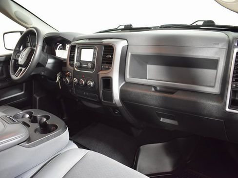 Used 2018 RAM 1500 Express w/ Express Value Package image 32