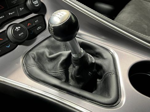 Used 2019 Dodge Challenger R/T Scat Pack w/ Plus Package RWD image 31