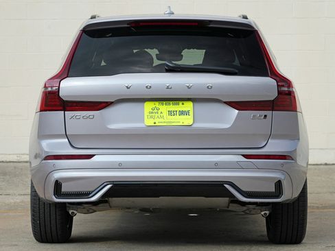 Used 2026 Volvo XC60 B5 Core w/ Climate Package AWD/4WD image 11