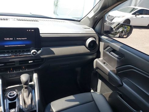 Used 2025 Chevrolet Colorado Trail Boss AWD/4WD image 15