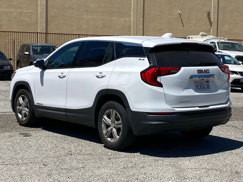 Used 2020 GMC Terrain SLE FWD image 4