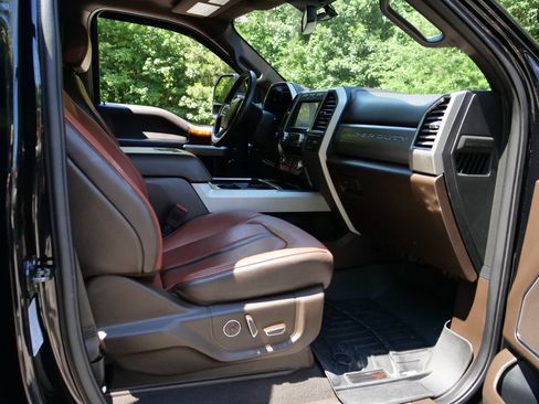Used 2021 Ford F350 King Ranch w/ King Ranch Ultimate Package AWD/4WD image 39