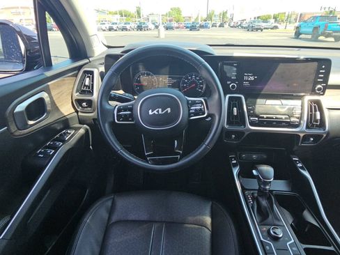 Used 2022 Kia Sorento S AWD/4WD image 9