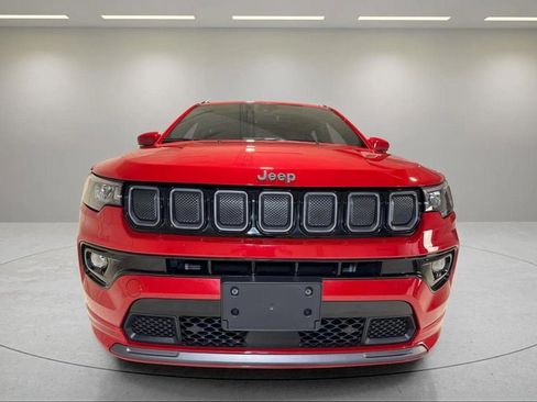 Used 2022 Jeep Compass Limited image 18