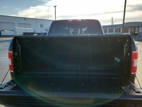 Used 2018 Ford F150 XLT w/ Equipment Group 302A Luxury image 10