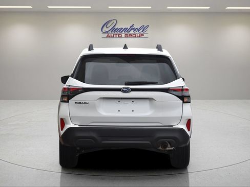Used 2026 Subaru Forester Premium AWD/4WD image 5