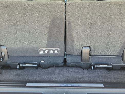 Used 2014 GMC Yukon Denali AWD/4WD image 16