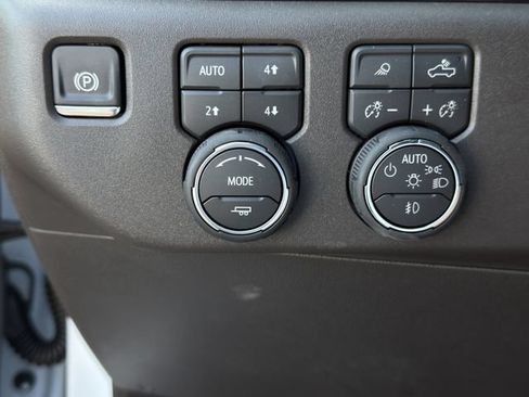 New 2026 Chevrolet Silverado 1500 LTZ AWD/4WD image 18