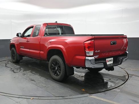 Used 2016 Toyota Tacoma SR5 w/ SR5 Appearance Package (SN) AWD/4WD image 8