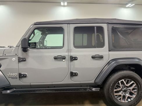 Used 2019 Jeep Wrangler Unlimited Sport S AWD/4WD image 37