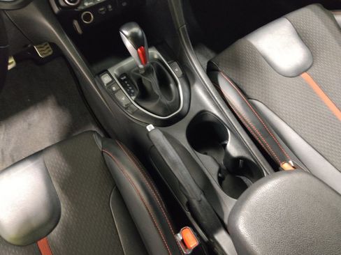 Used 2019 Hyundai Veloster Turbo image 26