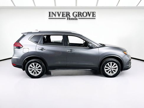 Used 2018 Nissan Rogue SV AWD/4WD image 4