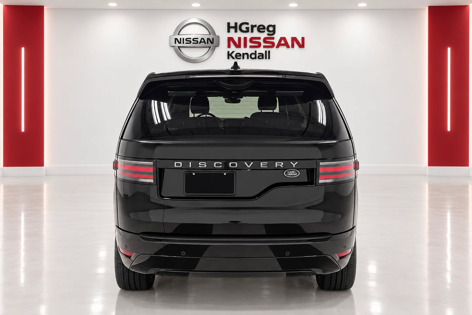 Used 2023 Land Rover Discovery S R-Dynamic AWD/4WD image 6