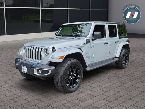 Used 2023 Jeep Wrangler Unlimited Sahara w/ Cold Weather Group AWD/4WD image 1