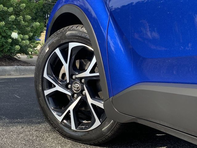 Used 2019 Toyota C-HR XLE FWD image 41