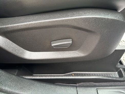 Used 2024 Ford Edge SEL image 14