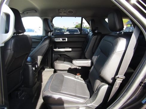 Used 2024 Ford Explorer Limited image 21