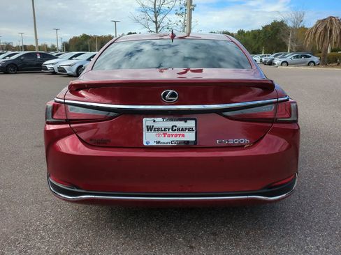 Used 2022 Lexus ES 300h image 5