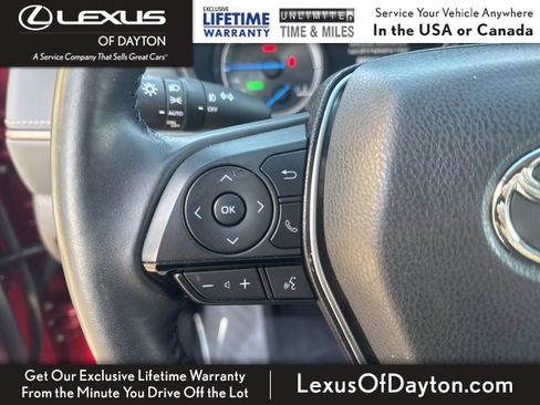 Used 2023 Toyota Venza XLE image 18