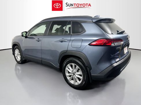 Used 2023 Toyota Corolla Cross LE image 6