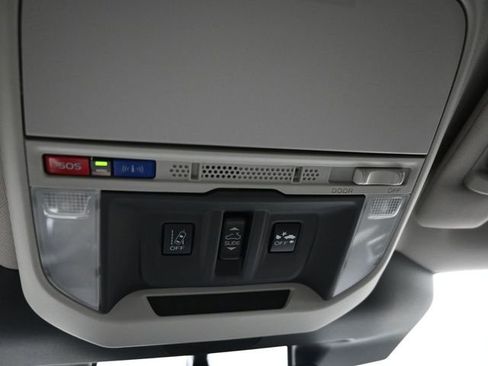 Used 2023 Subaru Forester Limited image 18