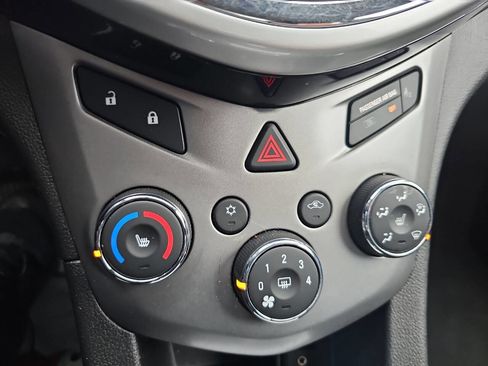 Used 2019 Chevrolet Sonic Premier image 17