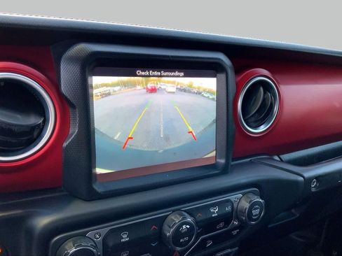 Used 2018 Jeep Wrangler Unlimited Rubicon AWD/4WD image 26
