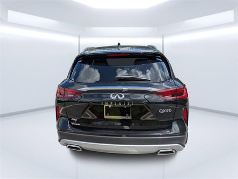New 2025 INFINITI QX50 Luxe image 4