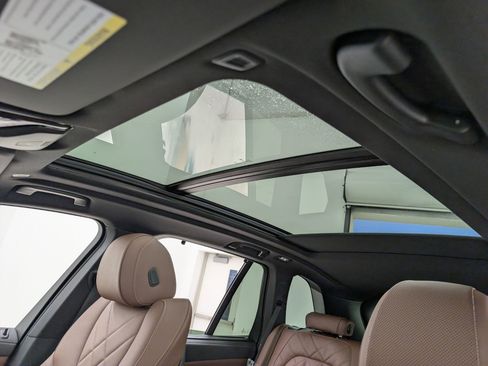 New 2026 BMW X5 sDrive40i w/ M Sport Package image 16