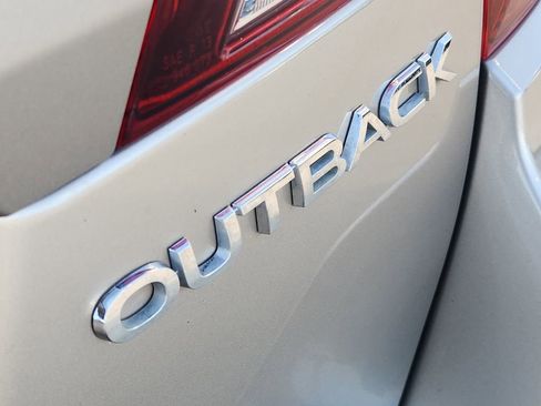 Used 2019 Subaru Outback 2.5i Limited image 12