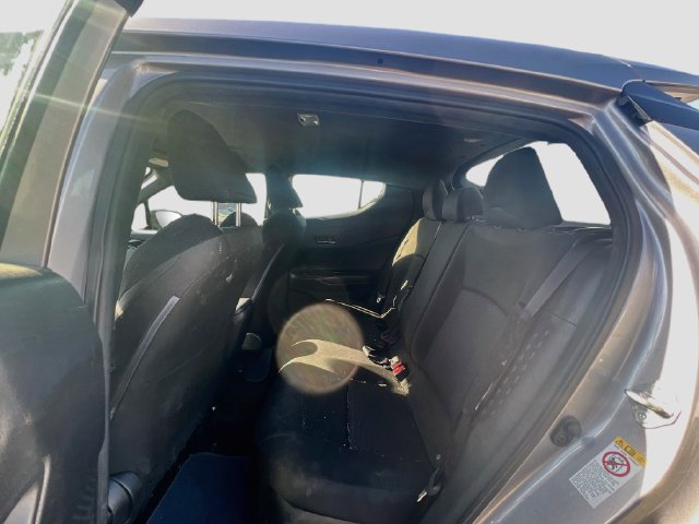 Used 2019 Toyota C-HR XLE FWD image 14