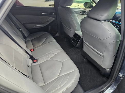 Used 2020 Toyota Avalon Limited w/ Advanced Safety Package image 17