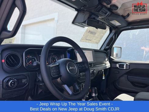 New 2025 Jeep Gladiator Rubicon w/ Convenience Group image 10