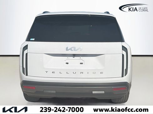 New 2027 Kia Telluride S image 4