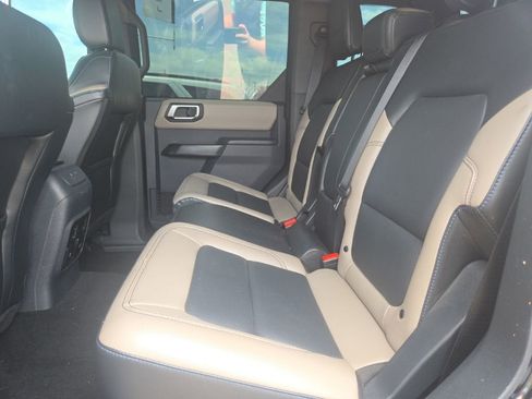 Used 2024 Ford Bronco Wildtrak AWD/4WD image 15