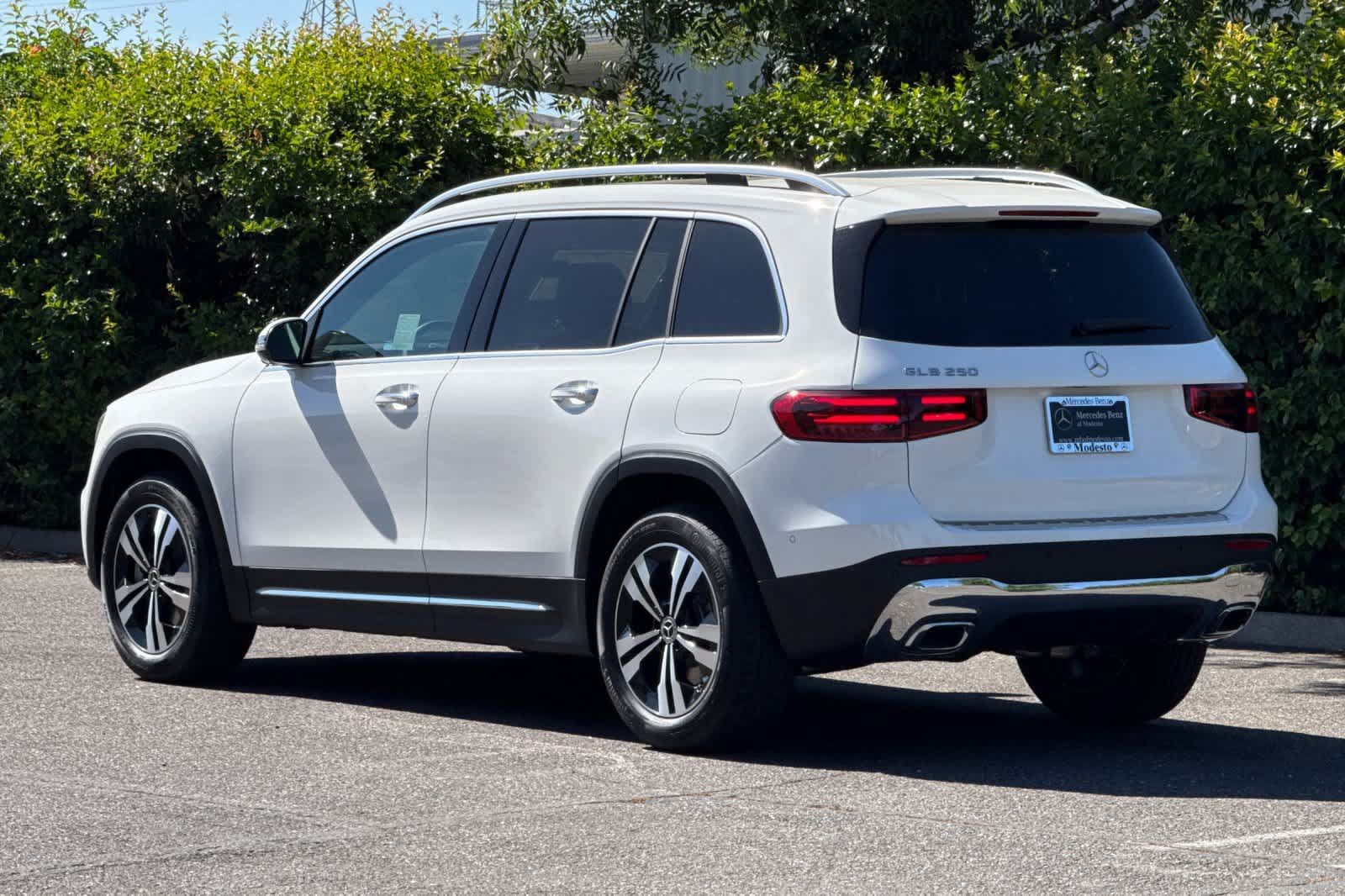 New 2026 Mercedes-Benz GLB 250 image 5