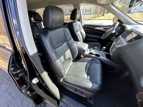 Used 2017 Nissan Pathfinder SL w/ SL Tech Package AWD/4WD image 25