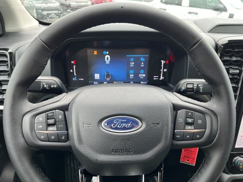 New 2026 Ford Ranger XLT w/ Equipment Group 301A High AWD/4WD image 18