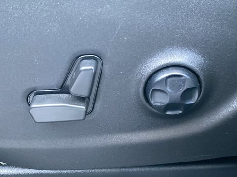 Certified 2021 Jeep Cherokee Latitude Plus image 19