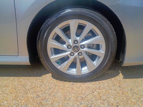 Used 2024 Toyota Camry LE w/ Convenience Package FWD image 15