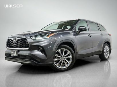 Used 2024 Toyota Highlander Limited