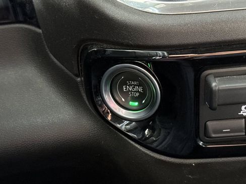 Used 2025 Chevrolet Silverado 1500 LT RWD image 31