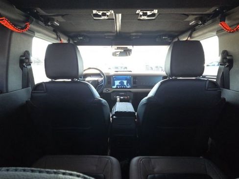 Used 2023 Ford Bronco Wildtrak image 12