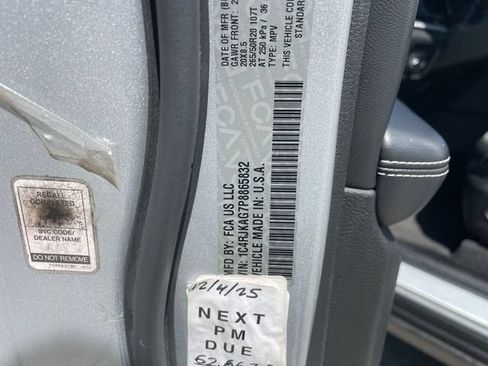 Used 2023 Jeep Grand Cherokee L Laredo AWD/4WD image 33